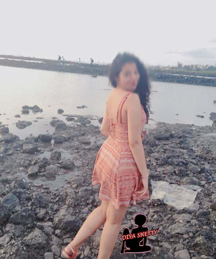 Call girls Near Hotel Al Moazin & escort in Mumbai