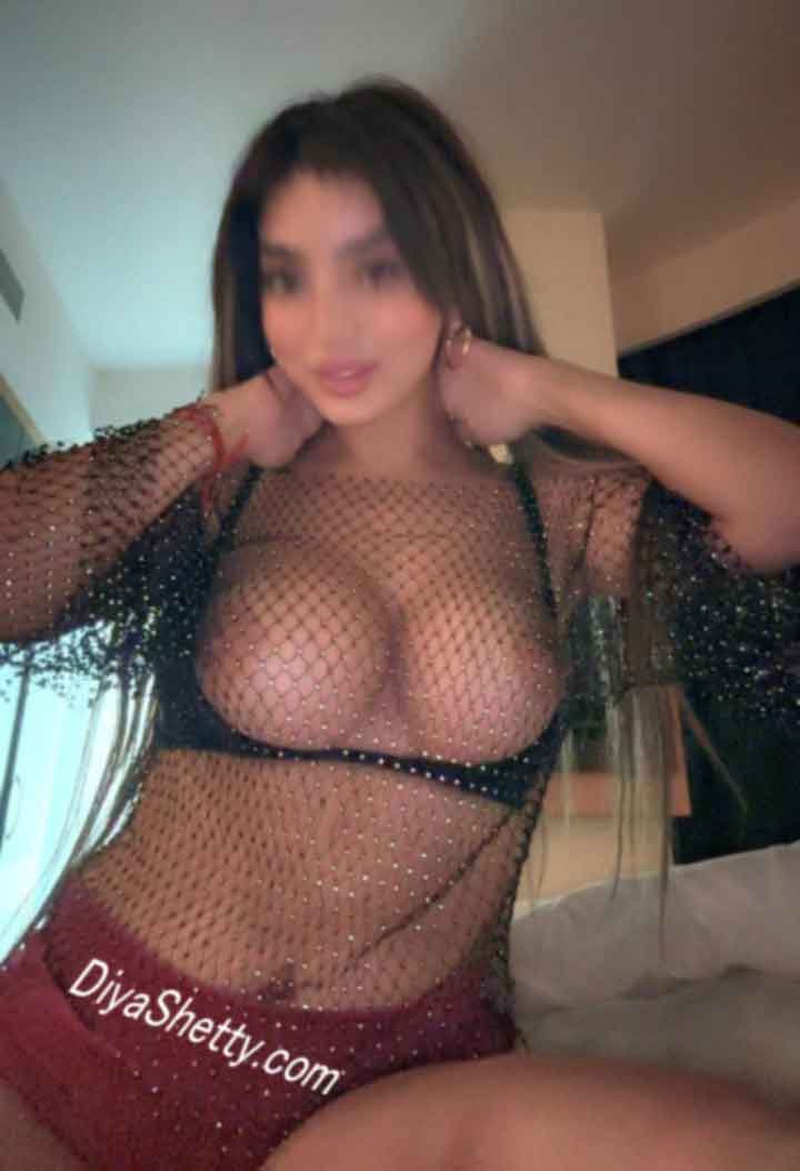 Model Russian escorts for Incall Delhi