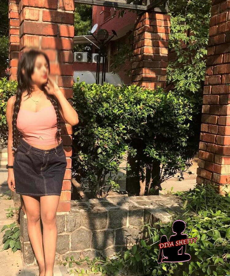 Call girls Near Onyx Residency