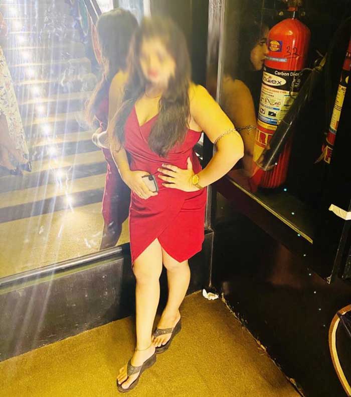 Call Girls in Dwarka Sub City