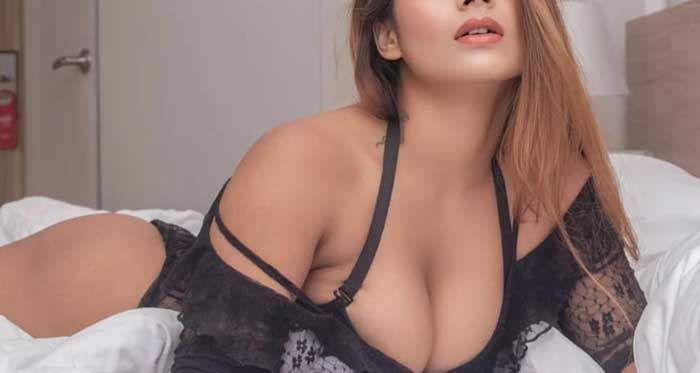 Kavya escorts